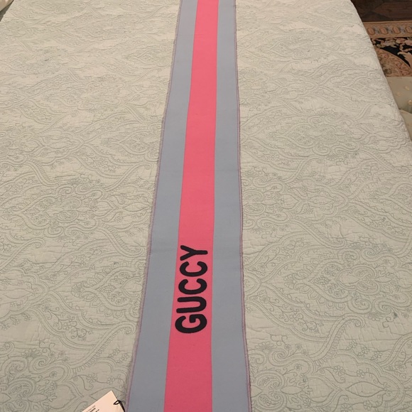 Gucci scarf - Picture 1 of 6